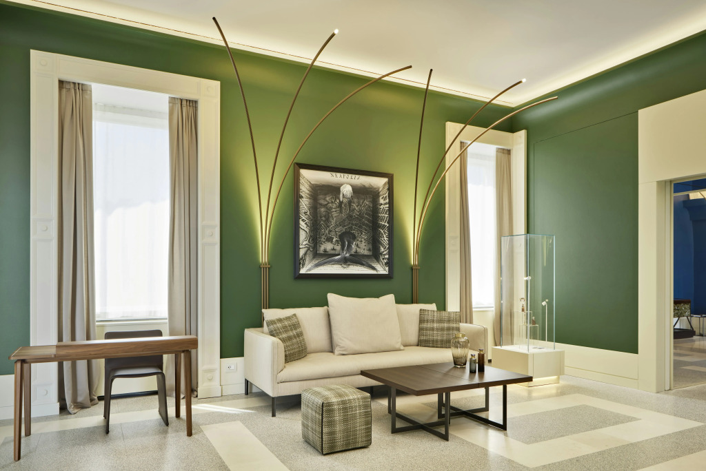 De Bonart Naples, Curio Collection By Hilton