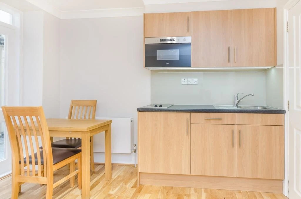 One Bed Serviced Apts near Oxford Street