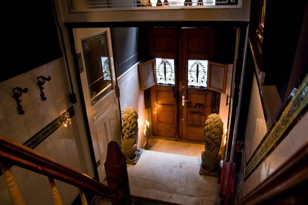 Private Mansions