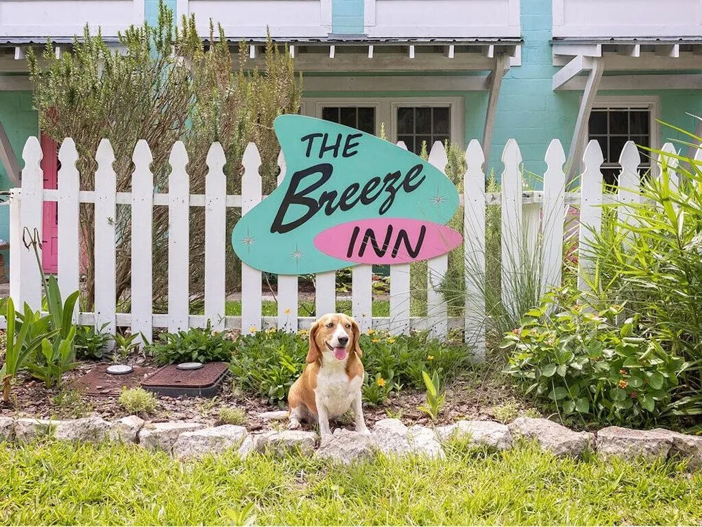 Breeze Inn