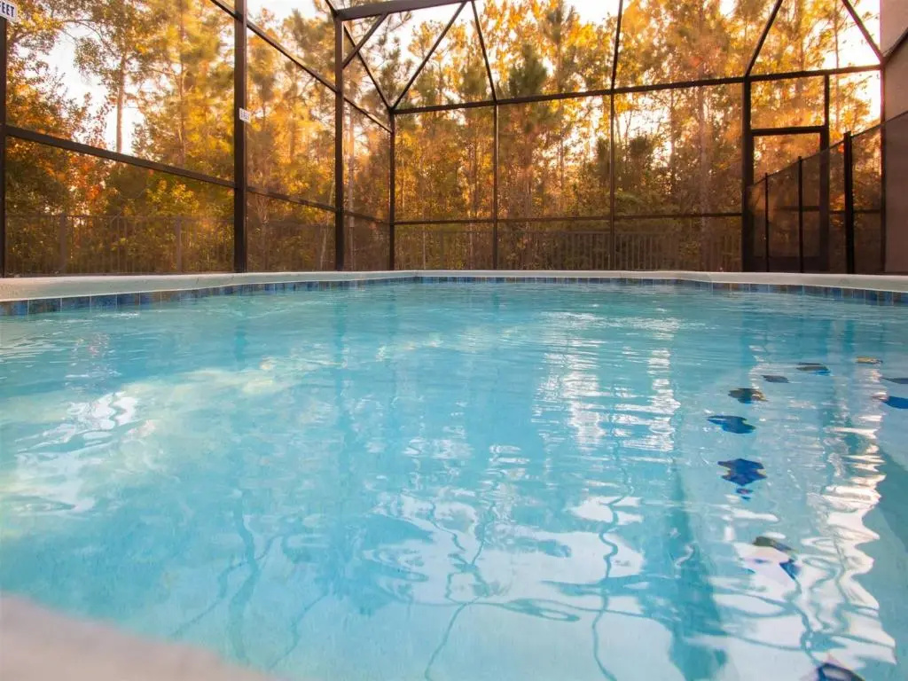 Luxurious With Privacy In 5 Bedroom With Private Pool By Florida Dream Homes