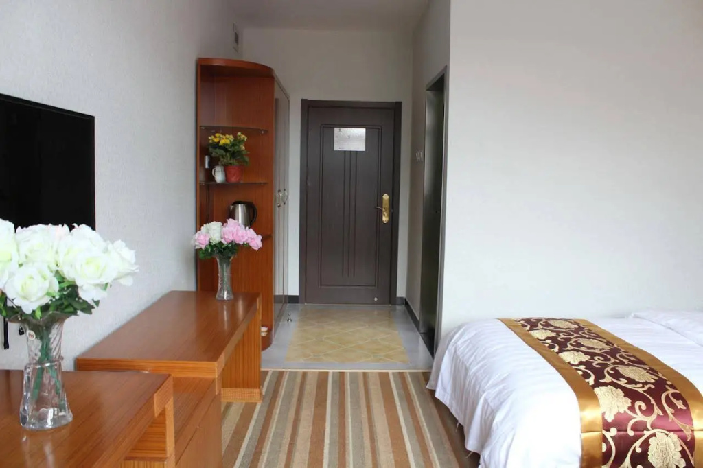 169 Hotel