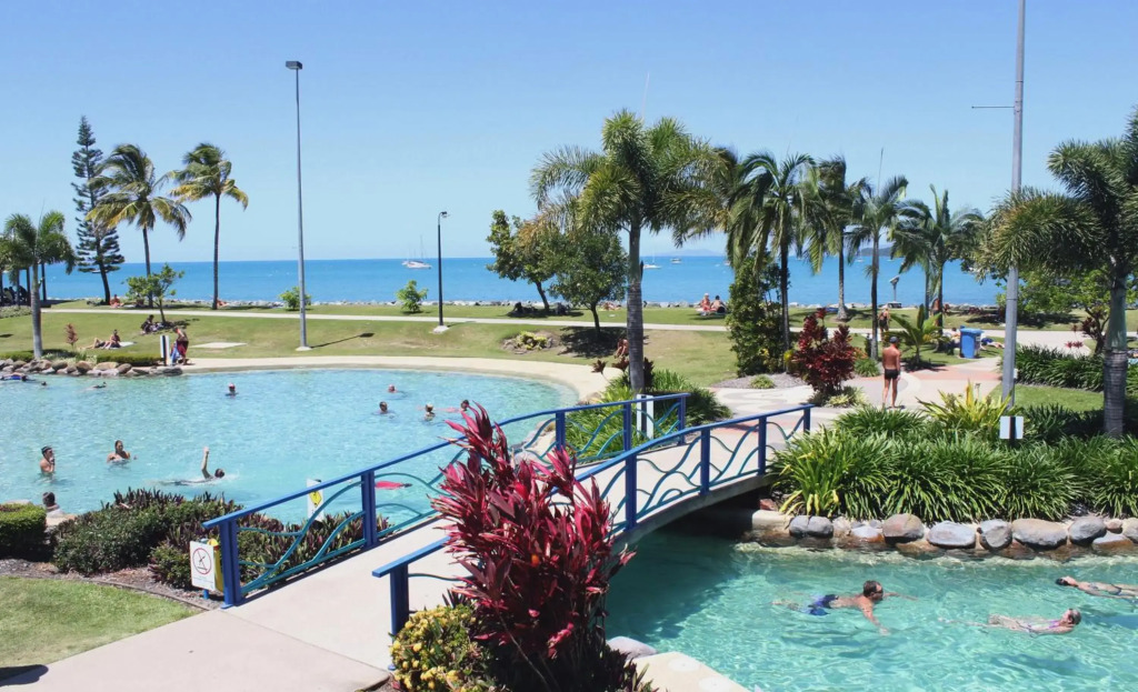 Montipora Unit 3 - In the heart of Airlie, wi-fi and Netflix