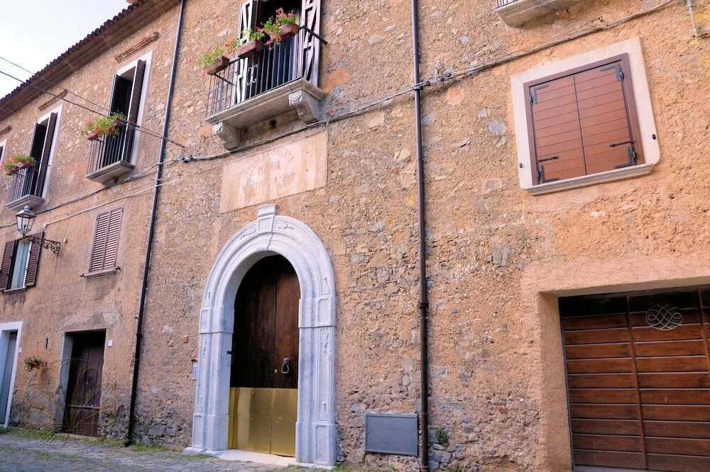 Palazzo Di Mayo