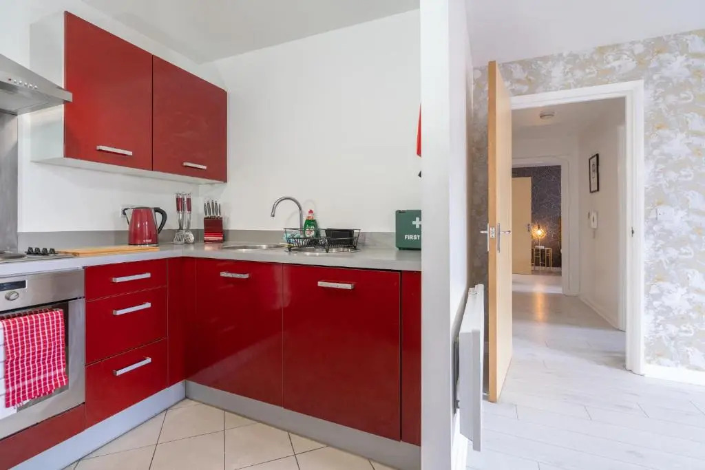 MAEVELA Apartments - Ultra Lavish Luxury 2 Bed Apartment City Centre - With BALCONY - FREE SECURE PARKING - PS4 & Smart TV's