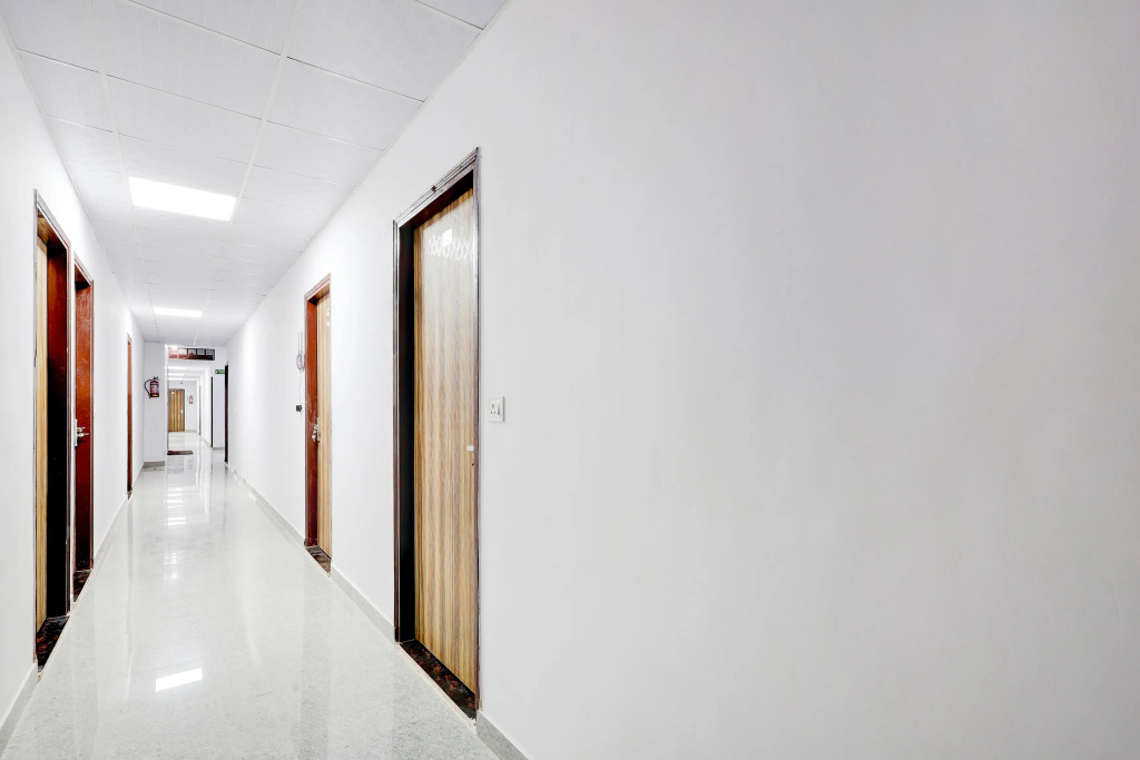 Super Townhouse Jhilmil Metro Station Formerly Legacy Residency