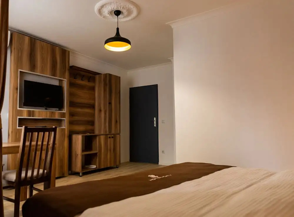 Hotel City