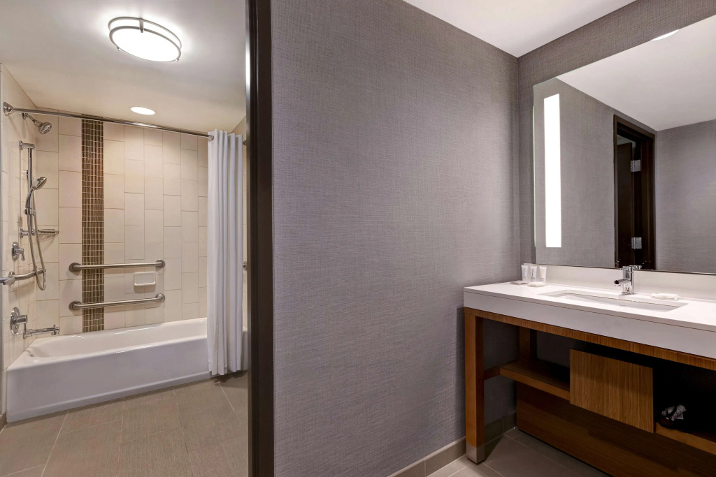 Hyatt Place Bloomington / Normal