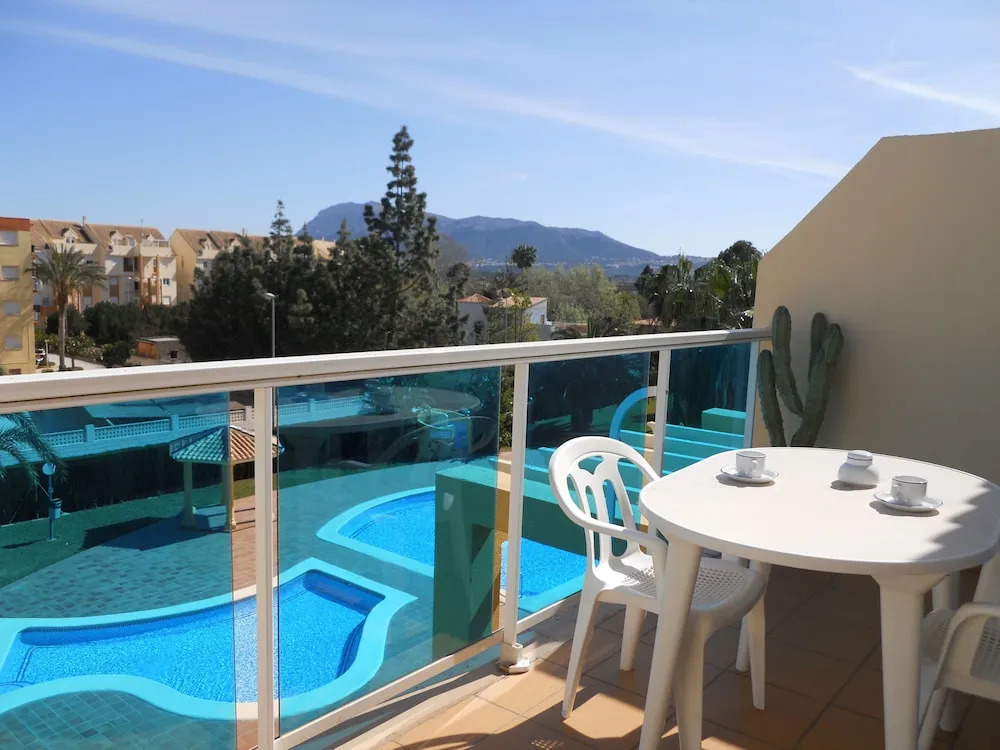 Urb La Riviera