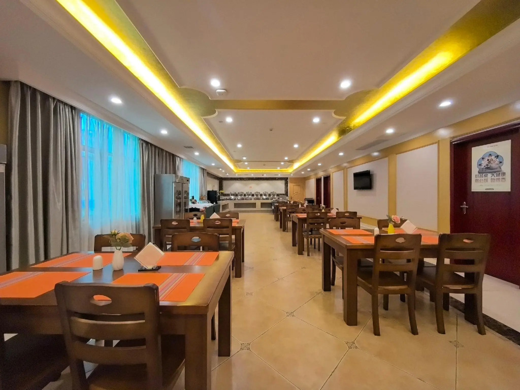 Vienna Hotel (Huidong Jilong)