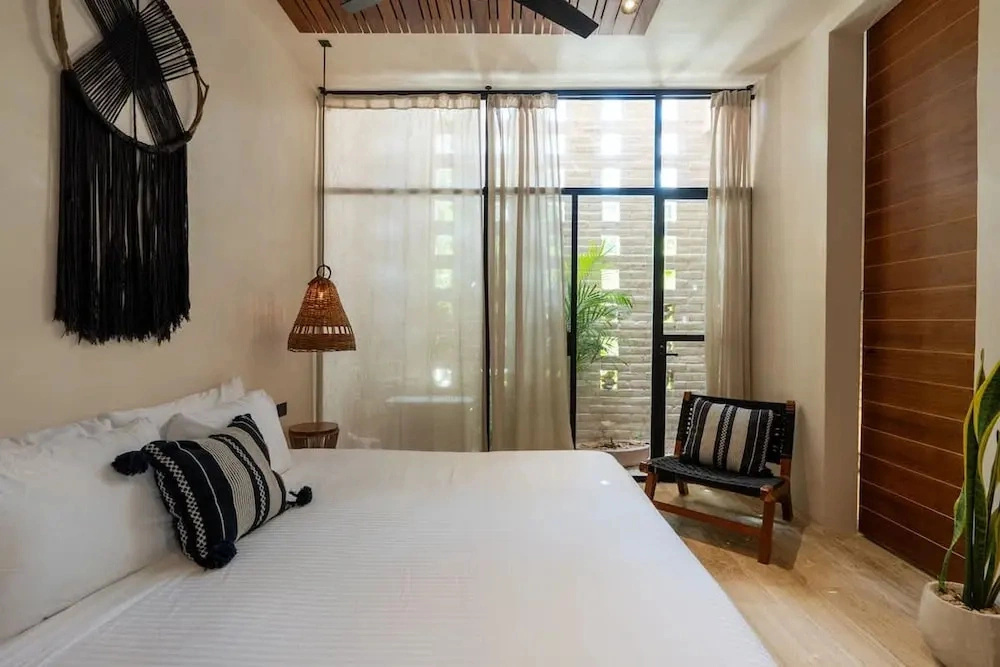 Bohemian 2BR Boutique Condo in Trendy La Veleta