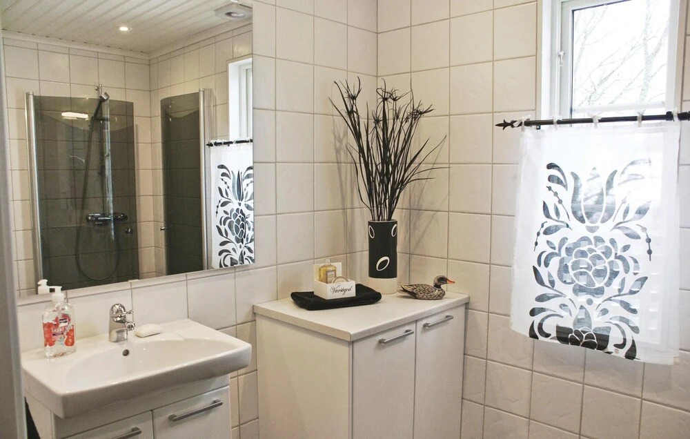Beautiful Home in Vetlanda With 3 Bedrooms and Wifi