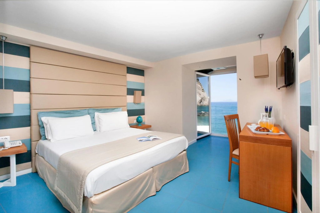 Alimuri Bay Resort