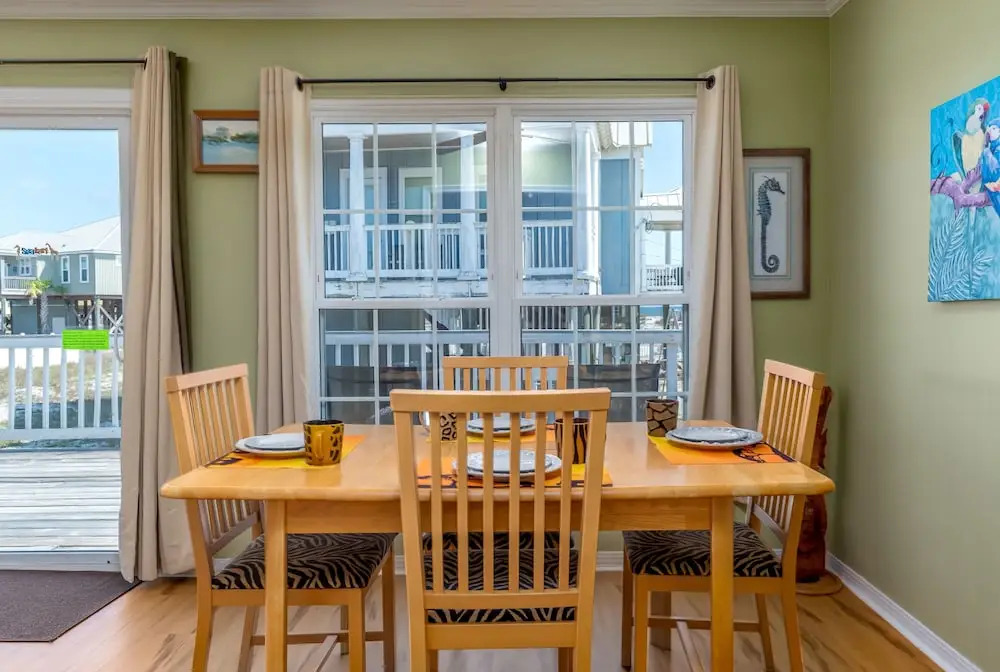 Seafari - Pet Friendly! Quiet Area Mere Feet To The Beach - Beach Side - No Busy Street To Cross! 2 Bedroom Home by RedAwning