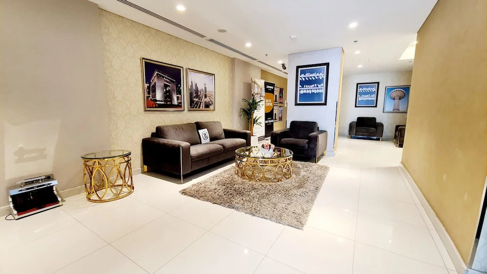 Marco Polo - Serene 1 BR APT amidst Golf Course with Gym & Pool
