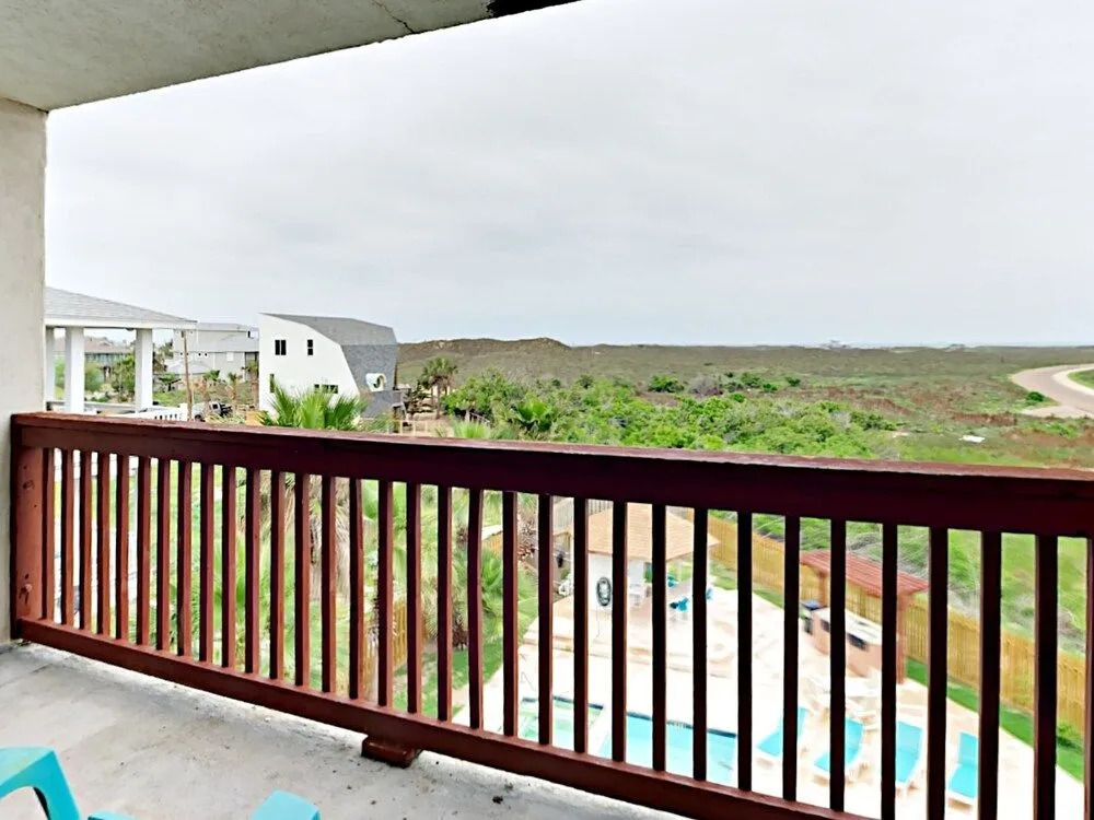 142 Sea Breeze 1 Bedroom 1 Bathroom Condo