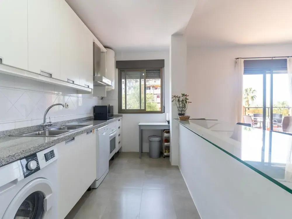 Spacious Apartment With 2 Terraces