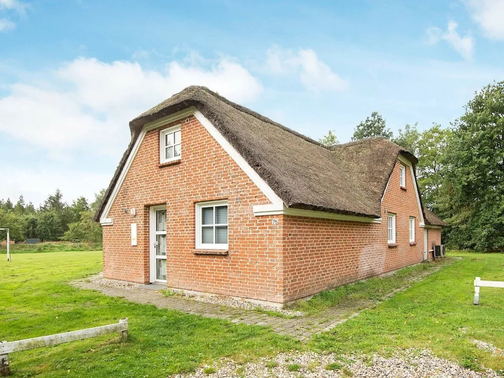 Charming Holiday Home in Nørre Nebel With Swimming Pool