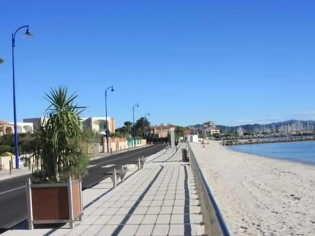 Appartement Hyères, 4 pièces, 6 personnes - FR-1-335-92