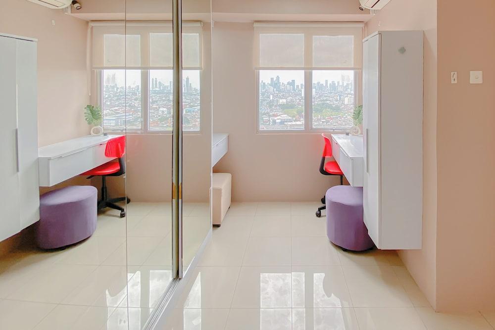 Homey 1BR Apartment @ Bassura City