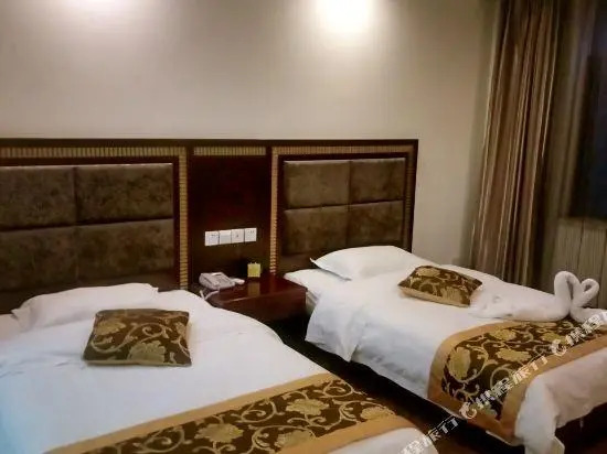 Emeishan lingxiuwenquan H Hotel