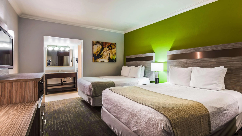SureStay InnSuites Phoenix Hotel & Suites by Best Western