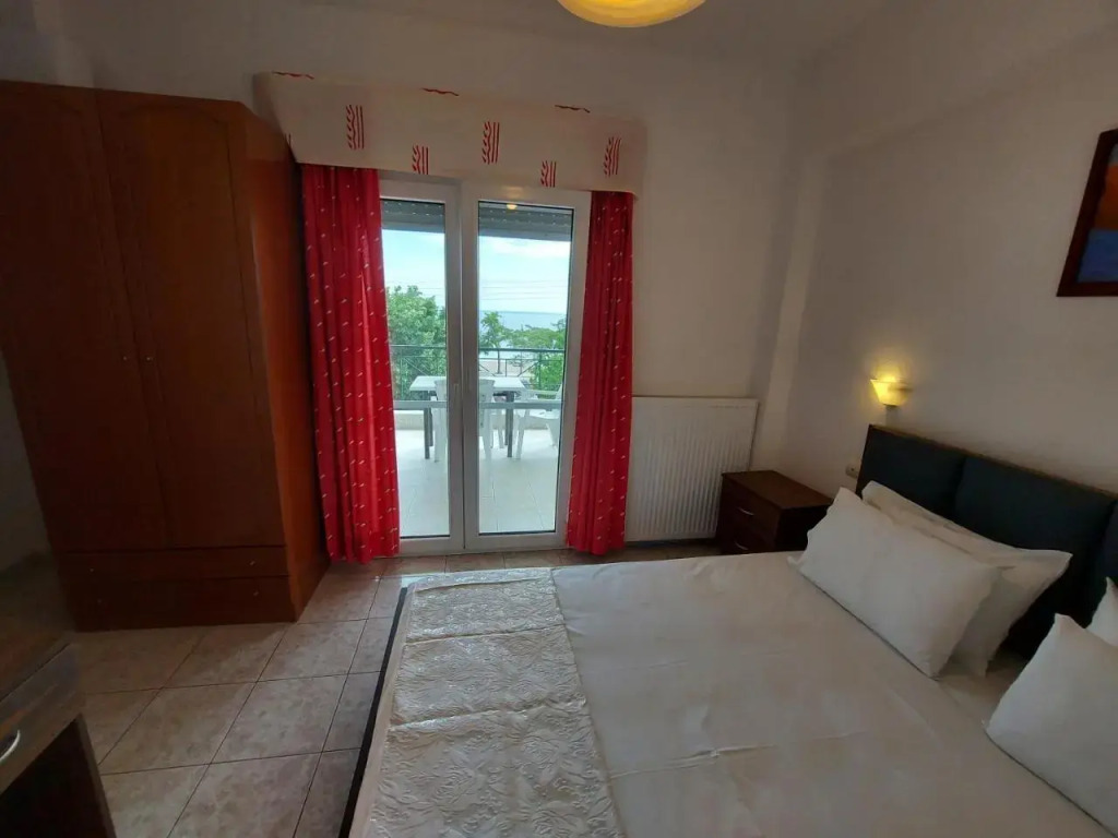 Apocalypsis Studios-Apartments