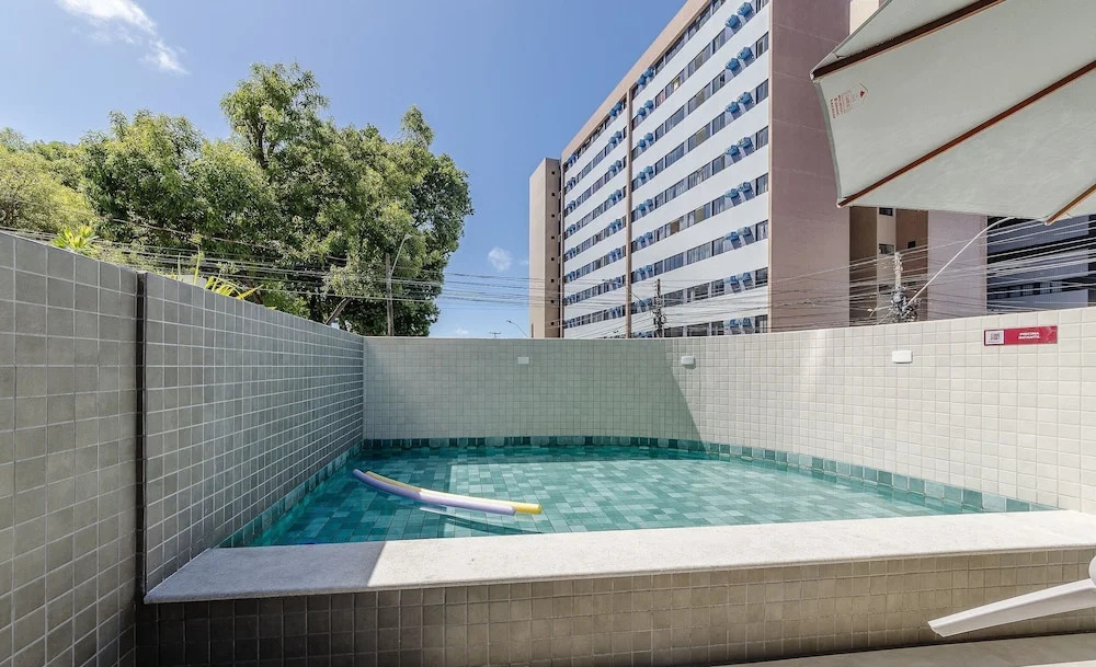Stay With a Pool and gym 350m From the Beach in a Prime Location in Maceio - SLI