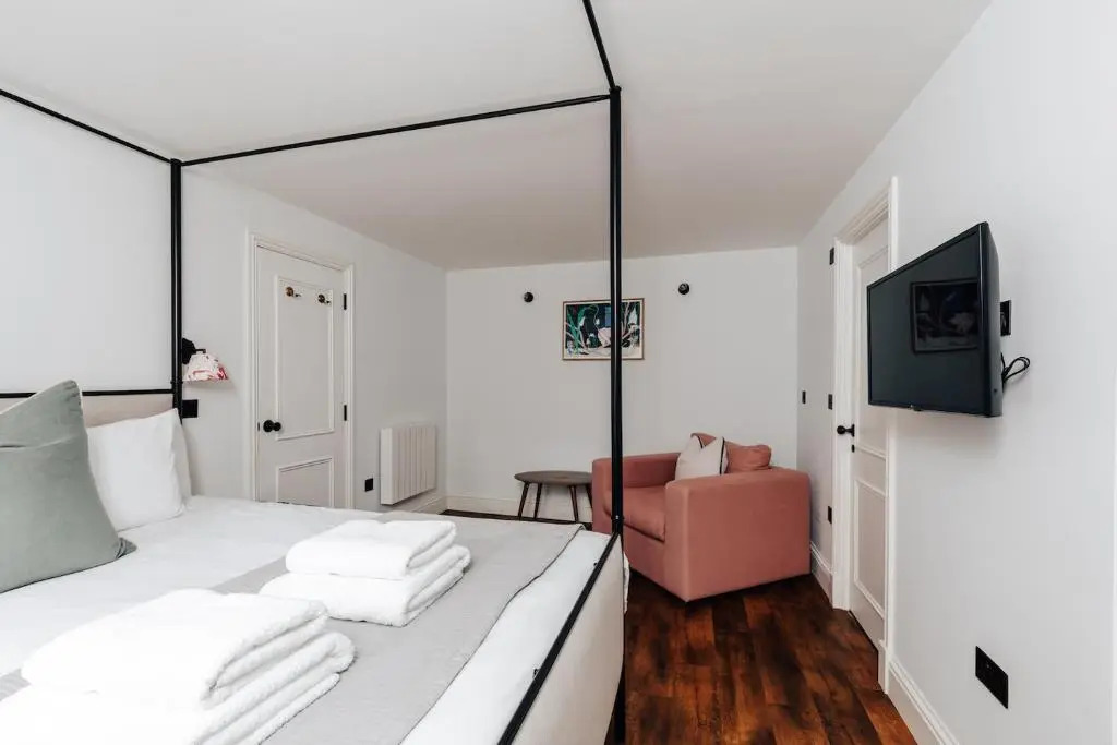 Redland Suites - Apartment 1