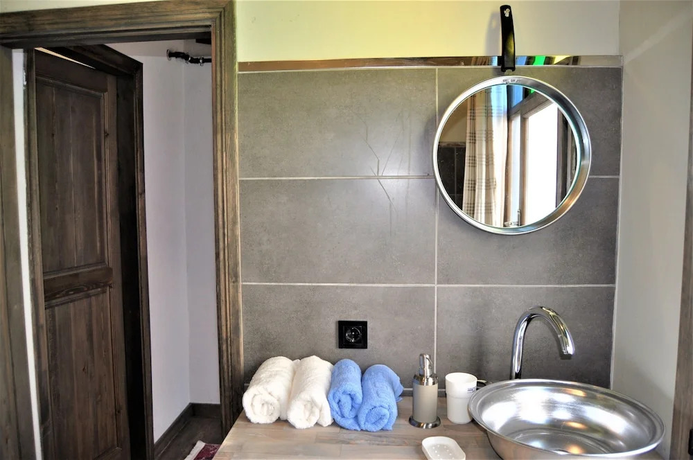 Rooftop Balat Rooms and Apartments Vodina