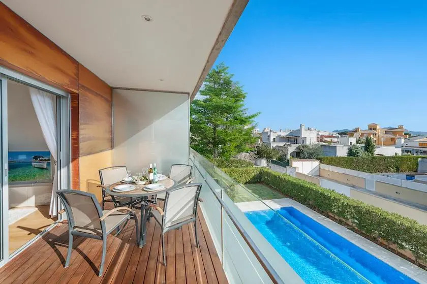 Penthouse Rosas 1C