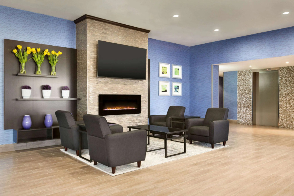 Travelodge by Wyndham Toronto East