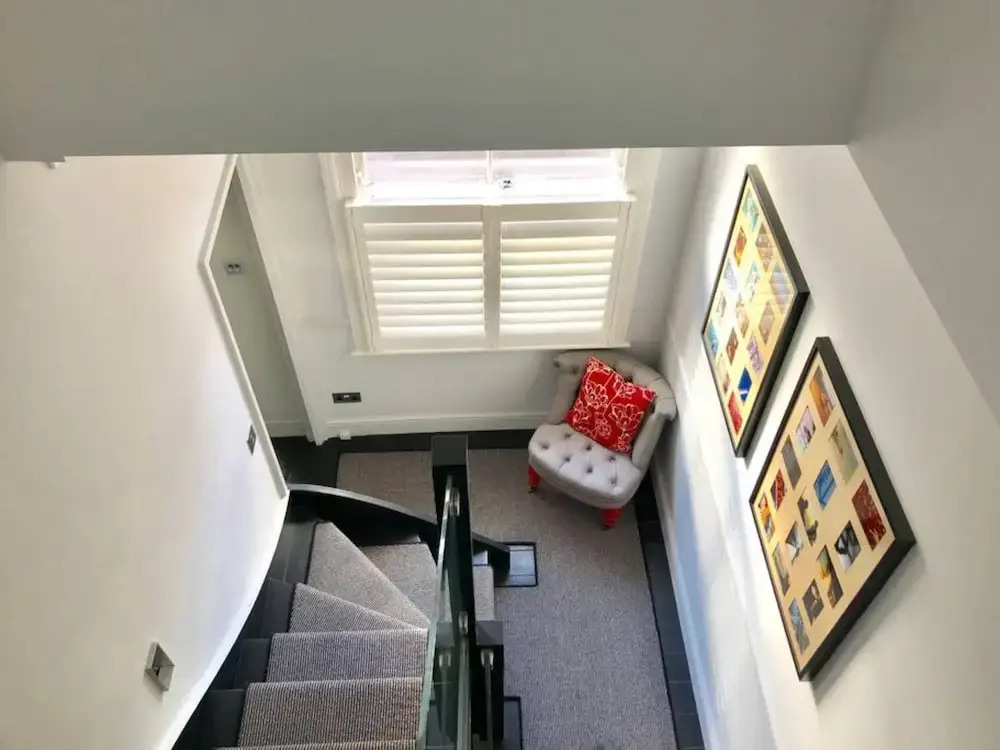 Newly Renovated 3 Bedroom Flat with Terrace