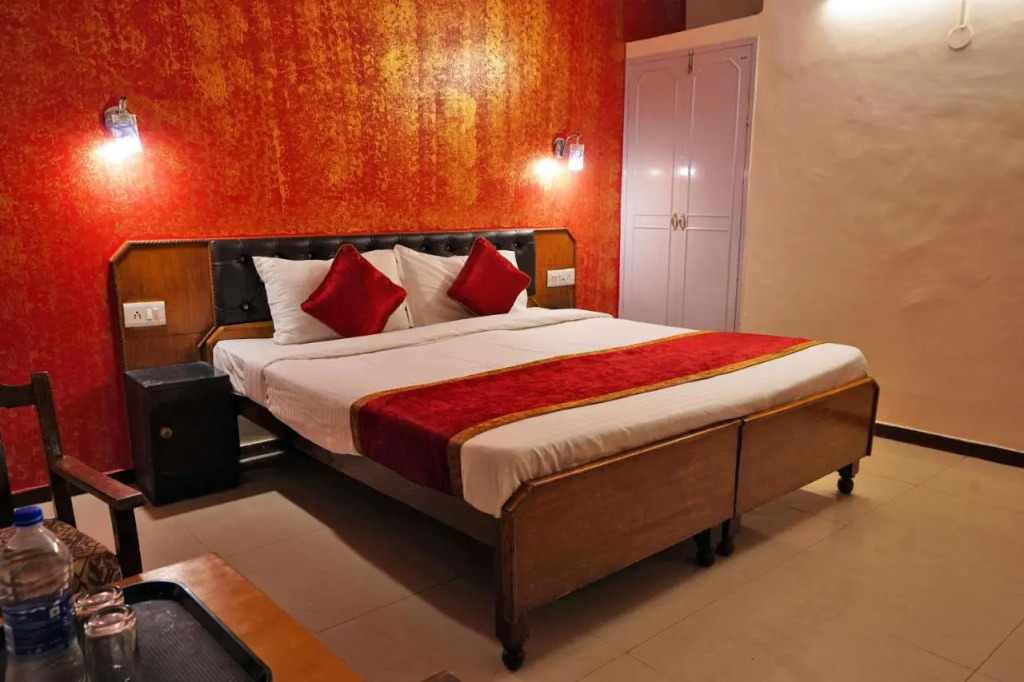 Hotel Atithi Mall Road