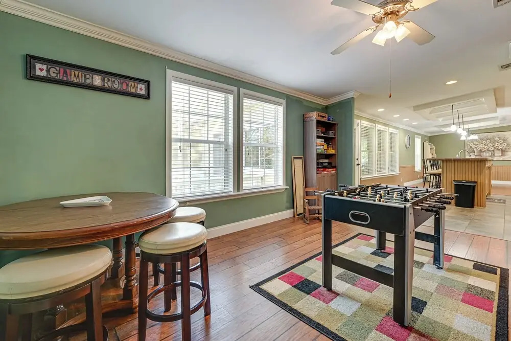 Weeki Wachee Family Getaway: Canal-front Home
