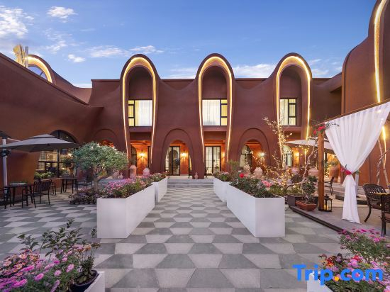 Yining Floating Life Homestay (Yining Airport & Railway Station Branch)