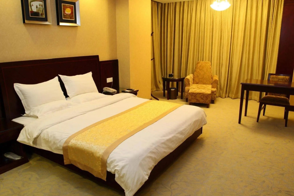 Hecheng Hotel