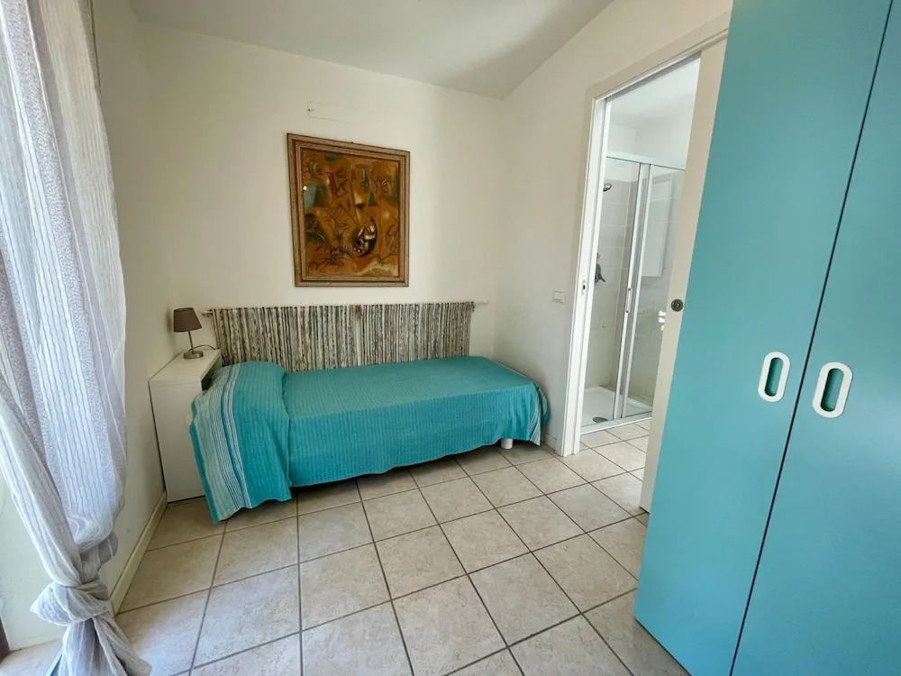 Holiday home with garden and shared pool