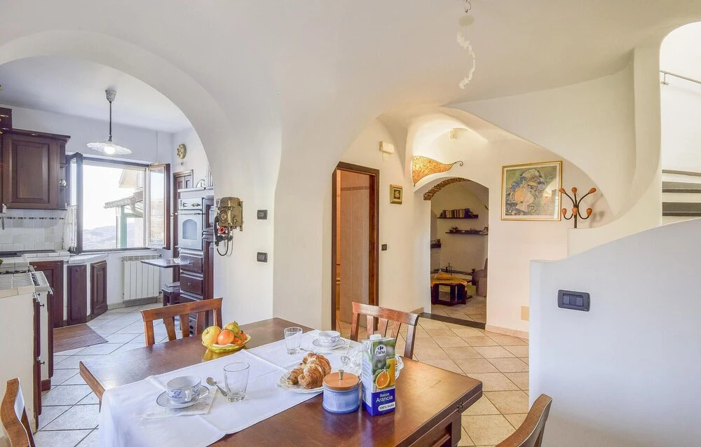 Stunning Home In Vado Ligure With Wifi