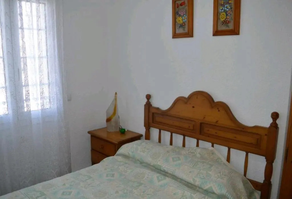 R116 Casa adosada con piscina privada en Cunit