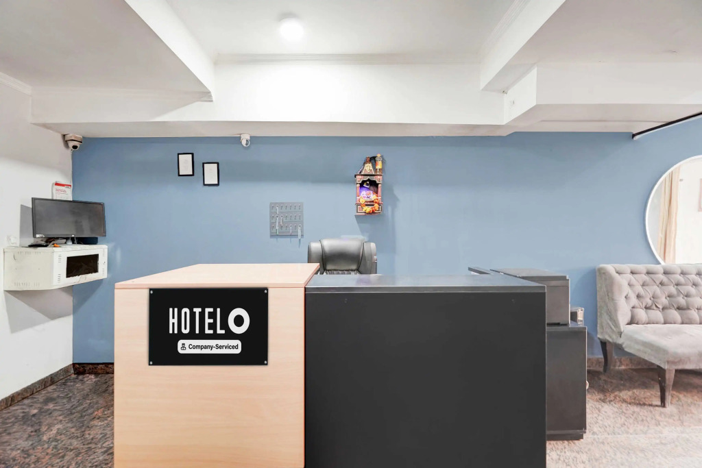 Townhouse Noida Sector 16 Metro Station
