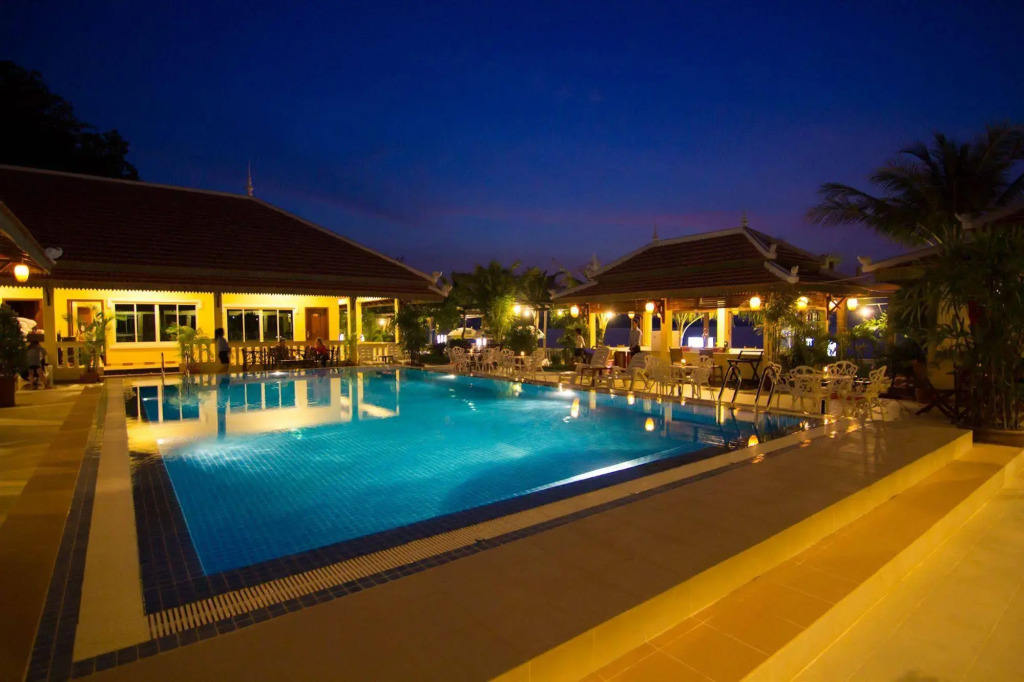 Golden Sea Beach Hotel