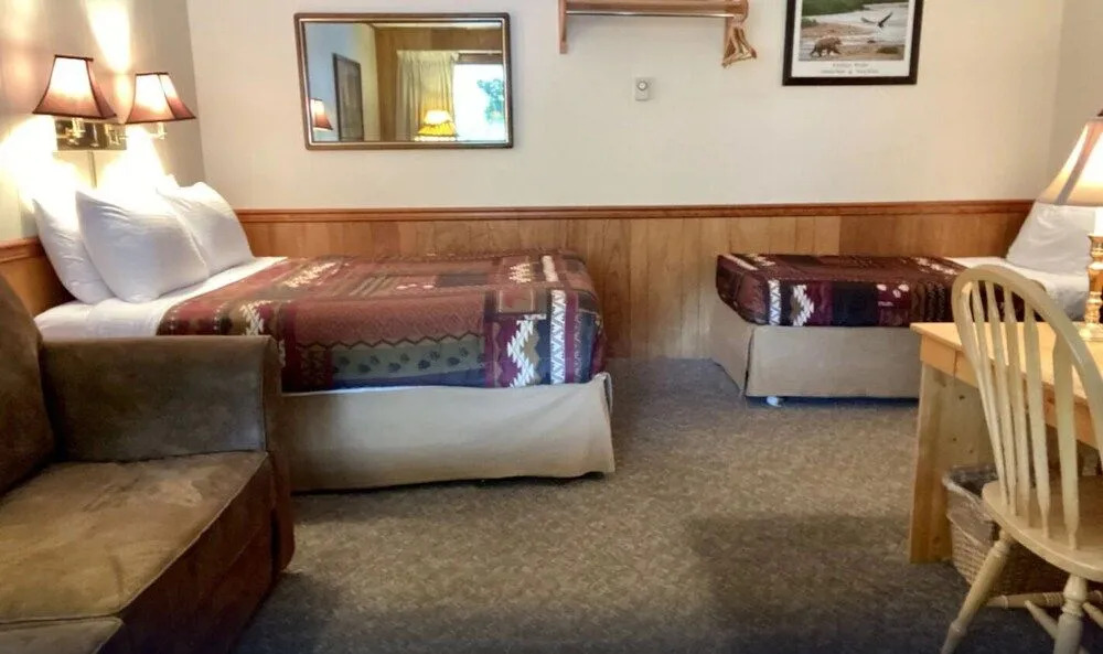 Trail Lake Lodge