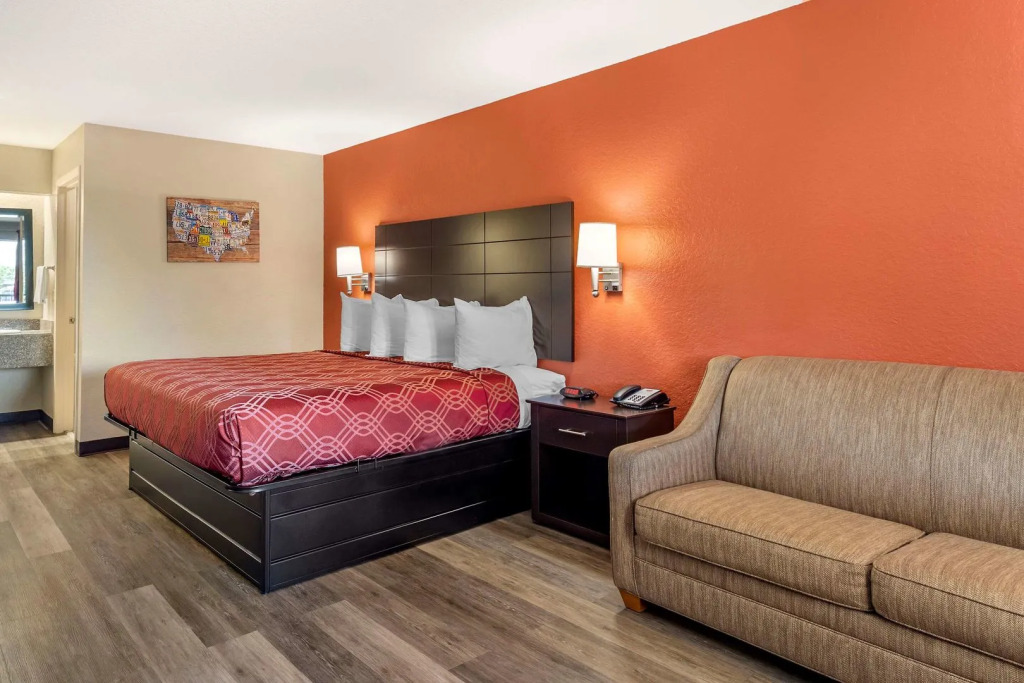 Econo Lodge Near SeaWorld