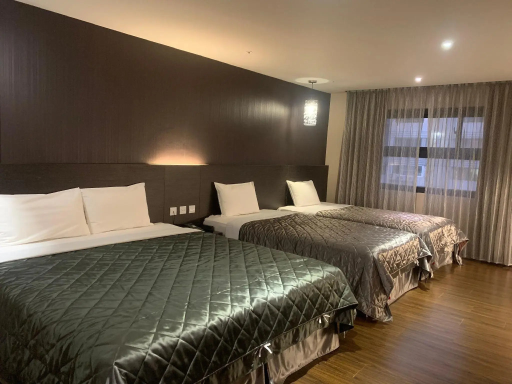 Fine Hotel