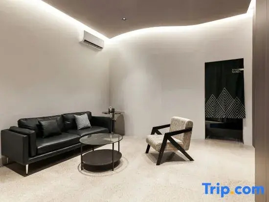 Xiamen Mido Residence Hotel (Gaoqi Airport Banshang Subway Station)