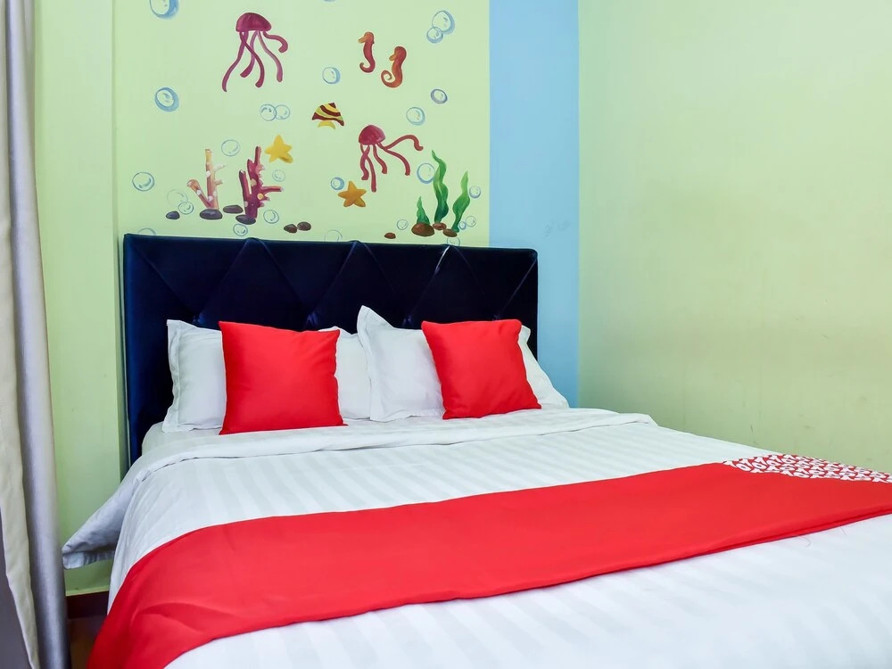OYO 297 Elmark Hotel