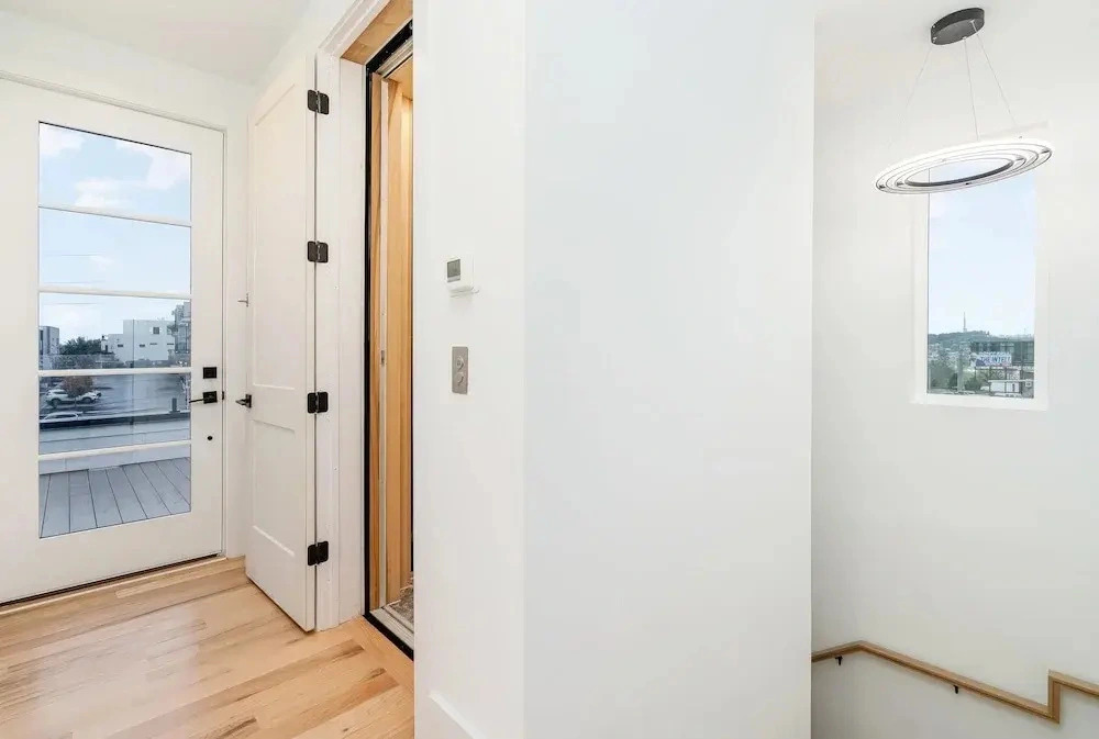 Elevator With Rooftop Hot Tub Pet-friendly Yard