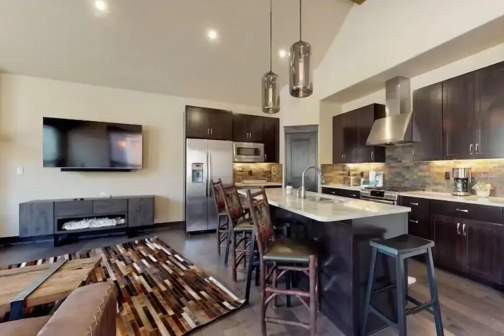 River Run Townhomes - 3 Bedroom - Walk to Slopes!