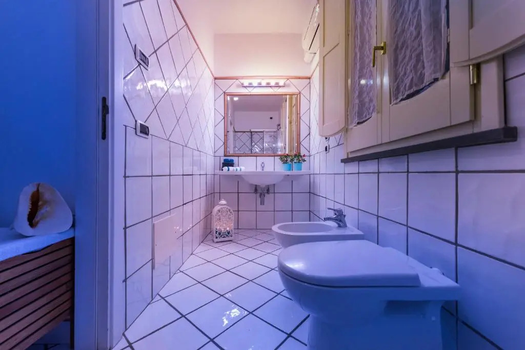 Paper Apartment with Pool